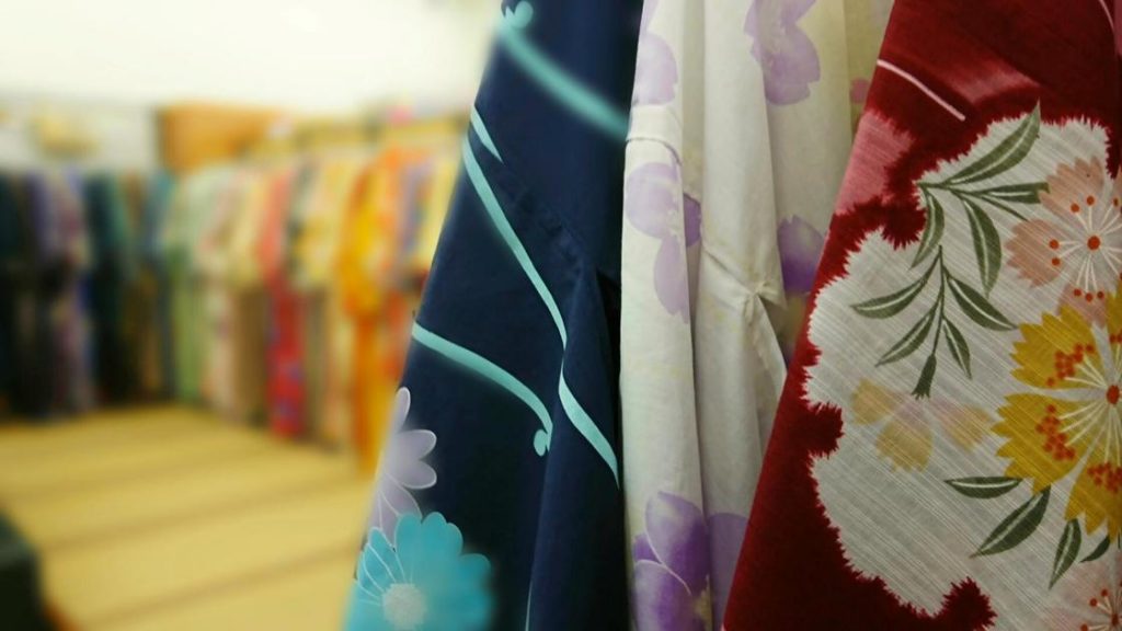 レディースファッションに羽織を取り入れて和服コーデを楽しもう バイセルオンラインの着物コラム レディースファッションに羽織を取り入れて和服コーデを楽しもう バイセルオンラインの着物コラム
